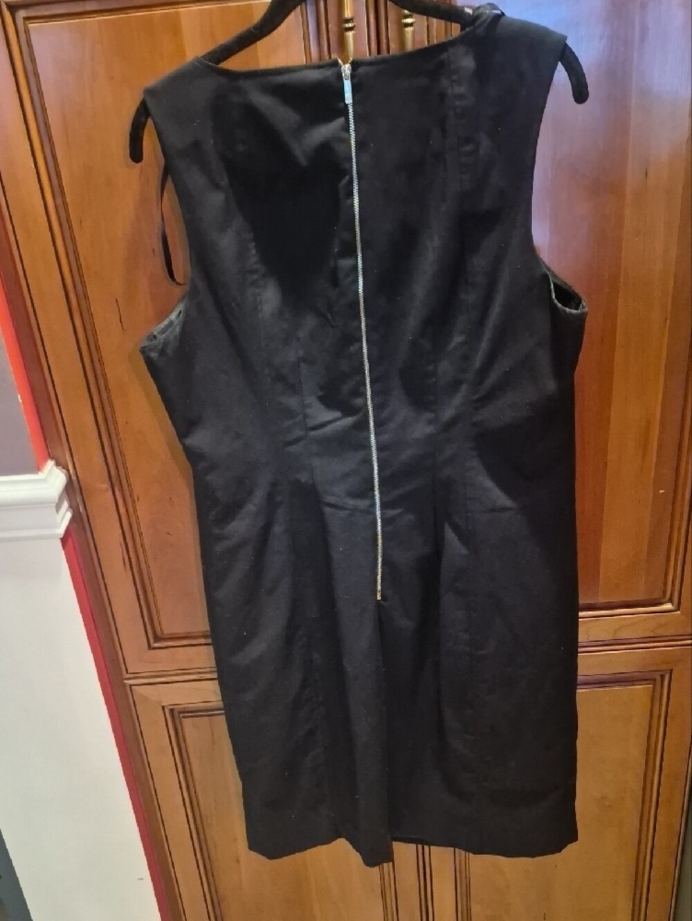 Calvin Klein Size 14 Sleeveless Sheath Dress with Gold Piping - Black - Picture 4 of 4